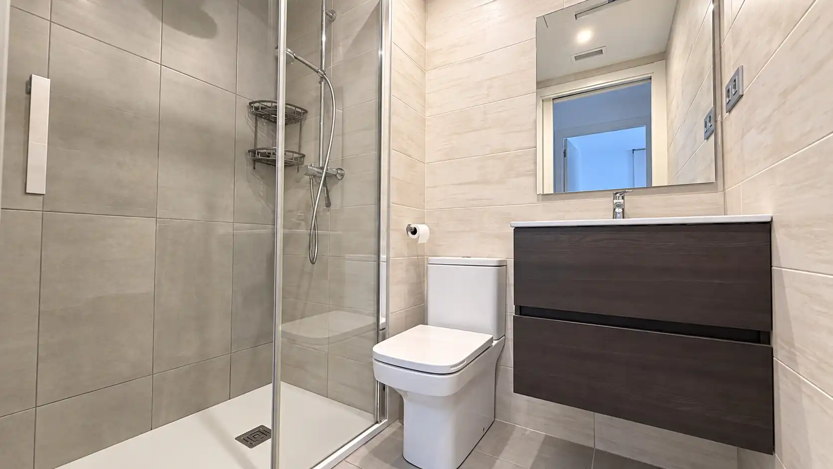 Baño de Ático en venta en Barcelona con Aire acondicionado, Terraza y Balcón