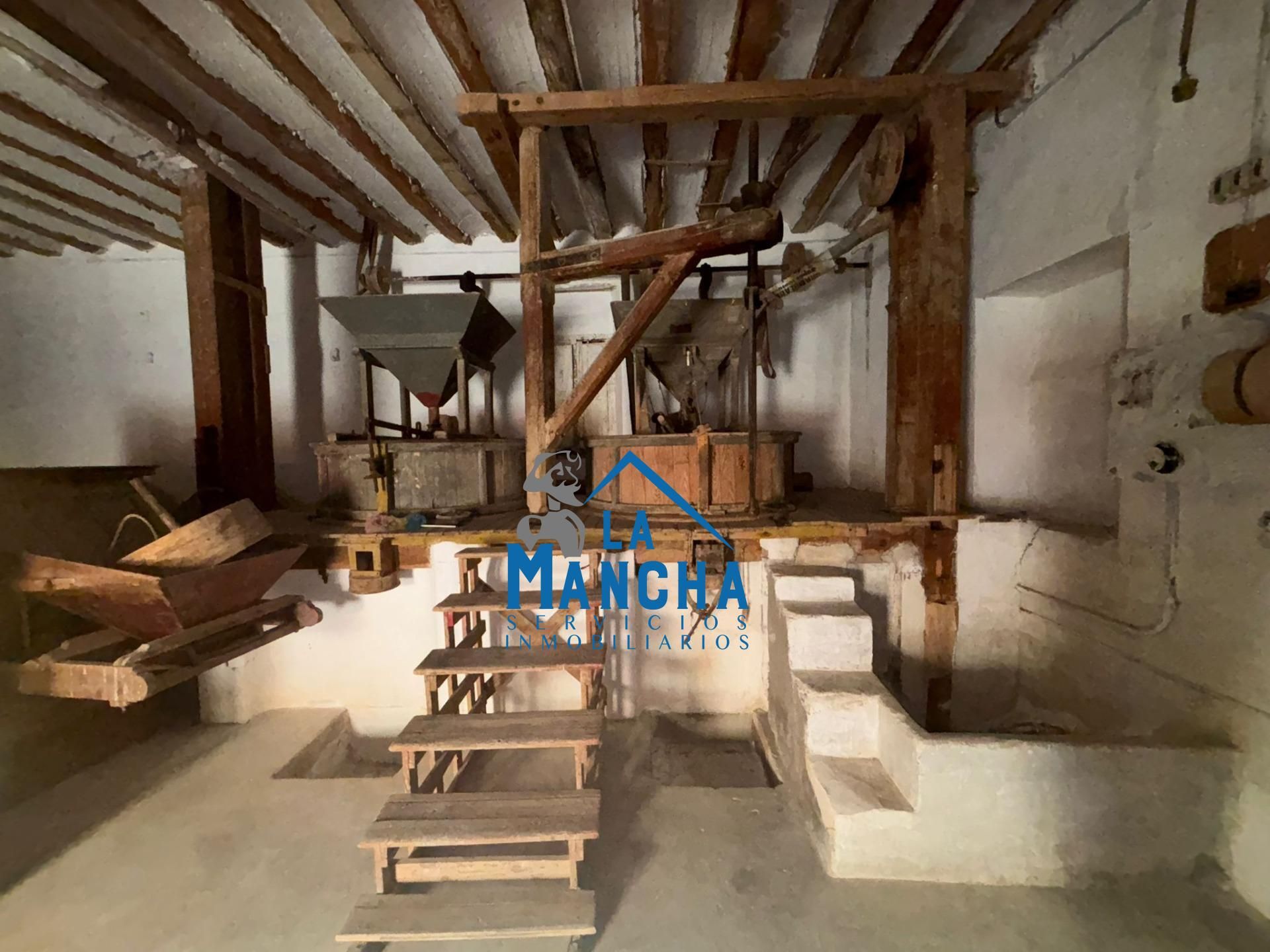 Casa o xalet en venda en Hoya-Gonzalo amb Jardí privat i Moblat