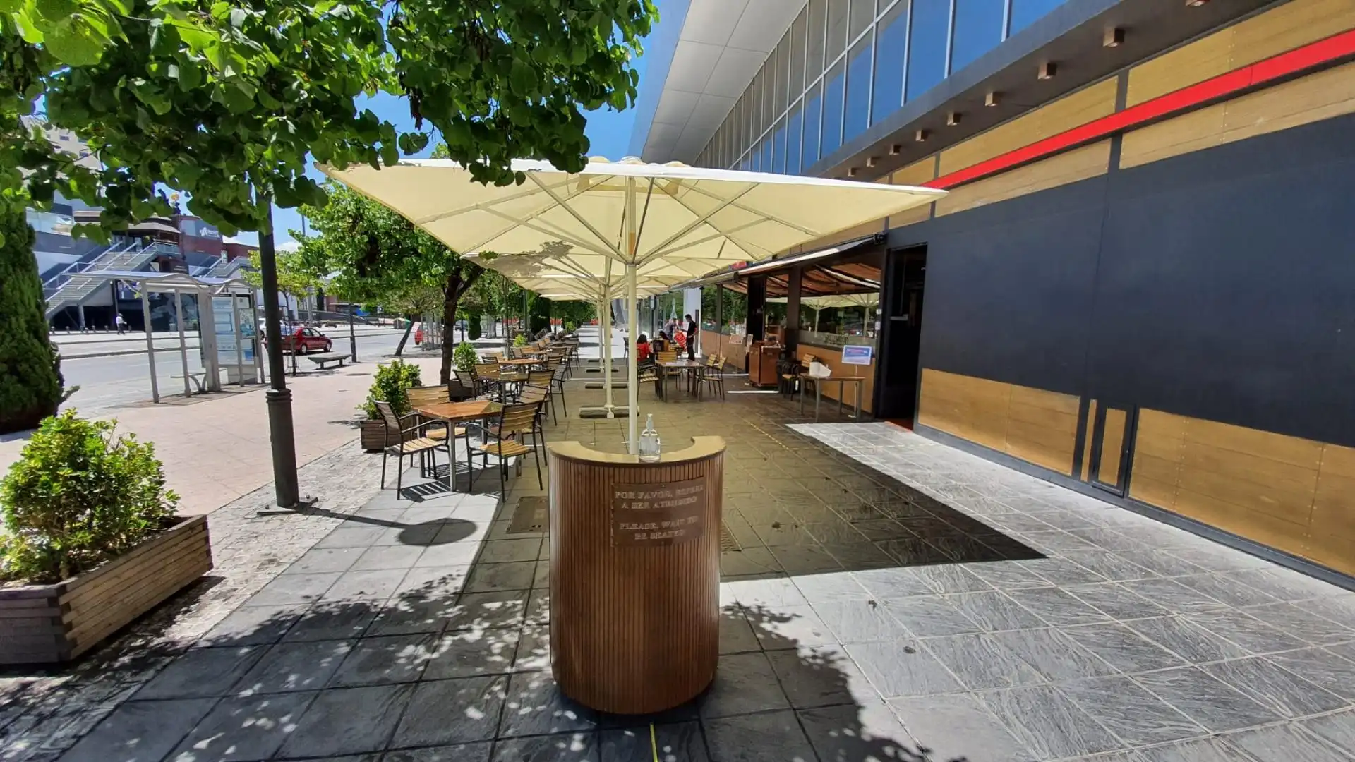 Terrassa de Local de lloguer en Granada amb Aire condicionat i Moblat