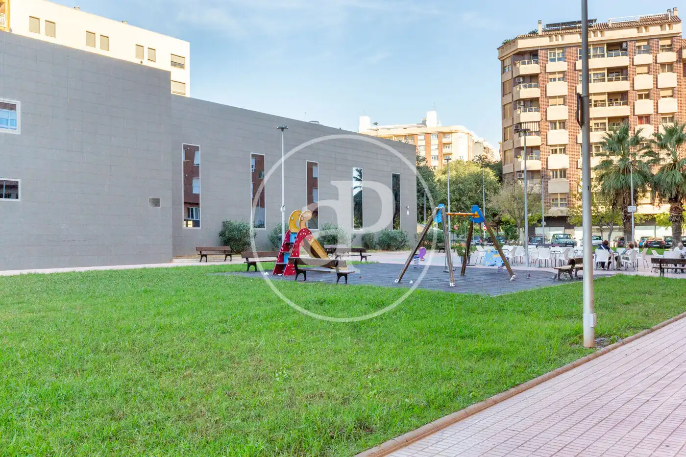 Terraza de Piso en venta en Castellón de la Plana / Castelló de la Plana con Calefacción, Jardín privado y Trastero