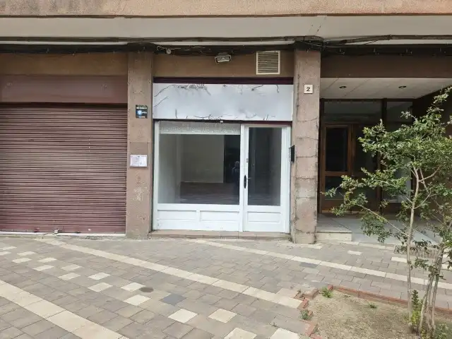 Local comercial de lloguer a Carrer Santiago Rusiñol