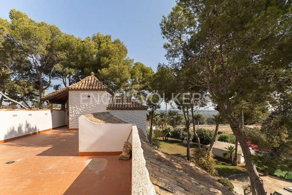 Vista exterior de Casa o chalet de alquiler en Manises con Aire acondicionado, Calefacción y Jardín privado