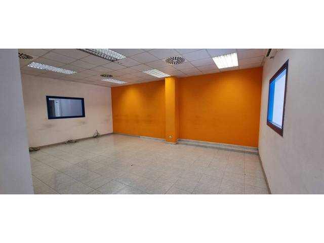 Local comercial en Alquiler en Calle EMILI BOTEY I ALSINA, 15 en Tres Torres