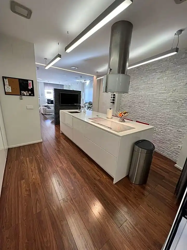 Cuina de Dúplex per a compartir en Moncada amb Aire condicionat, Jardí privat i Terrassa