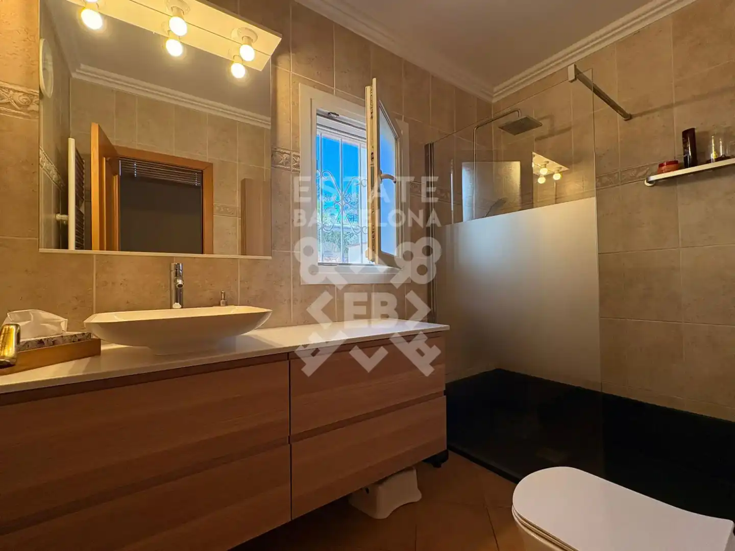 Bany de Casa o xalet en venda en Lloret de Mar amb Aire condicionat, Calefacció i Jardí privat