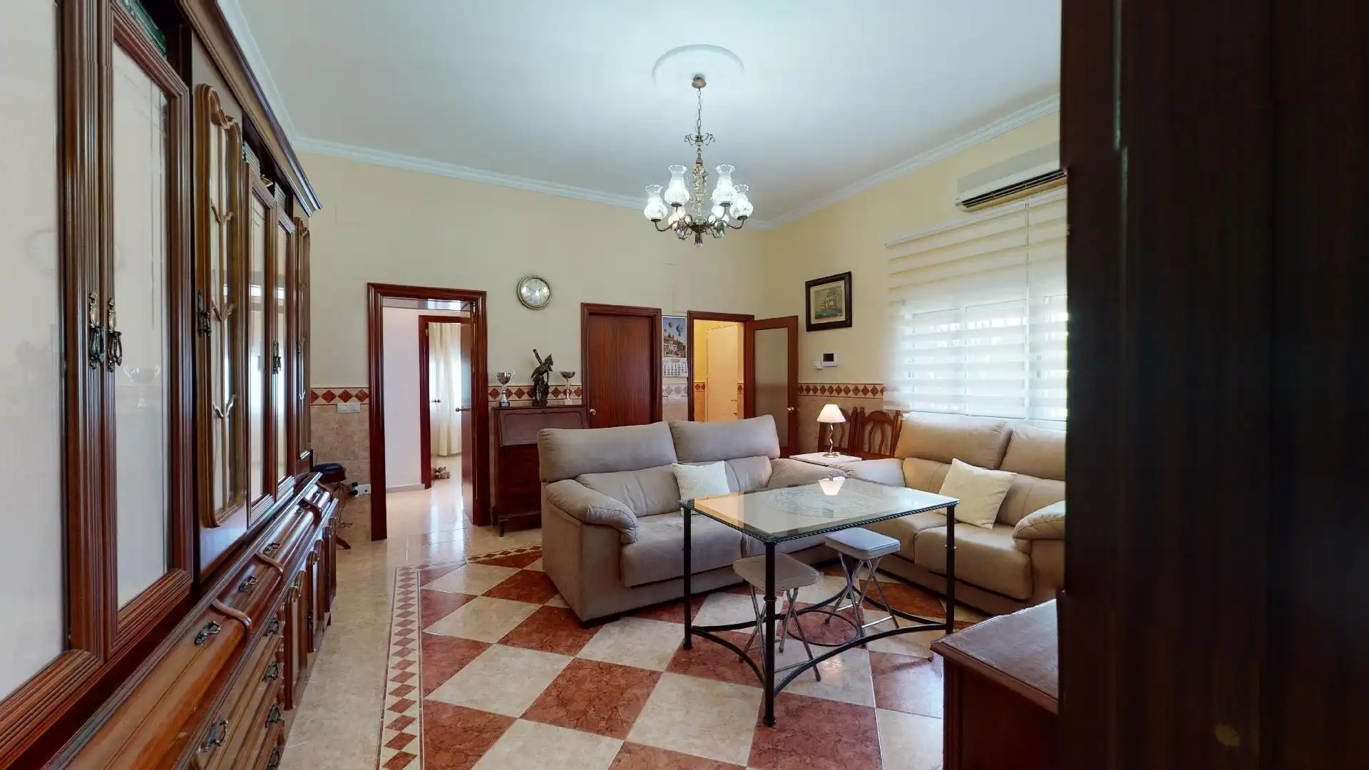 Wohnzimmer von Country house zum Verkauf in Villanueva del Río y Minas mit Klimaanlage, Abstellraum und Schwimmbad