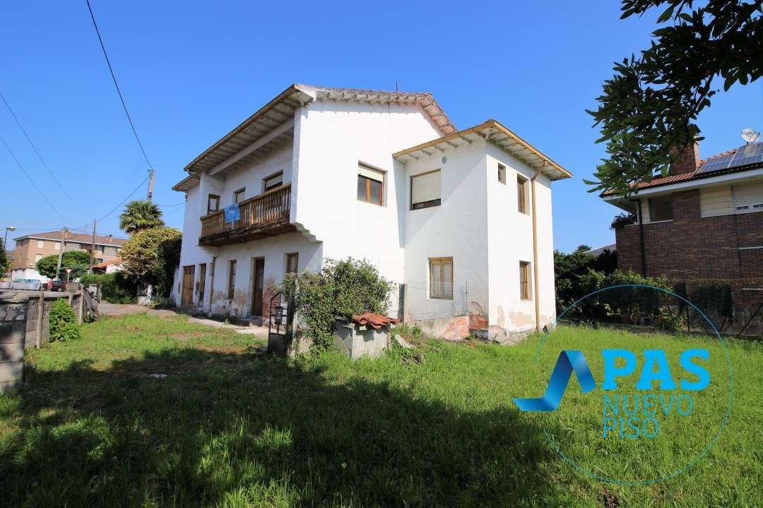 Garden of House or chalet for sale in Torrelavega   with Private garden