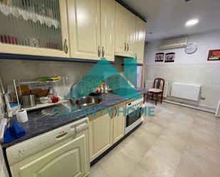 Kitchen of Flat to rent in Cáceres Capital  with Air Conditioner, Heating and Terrace