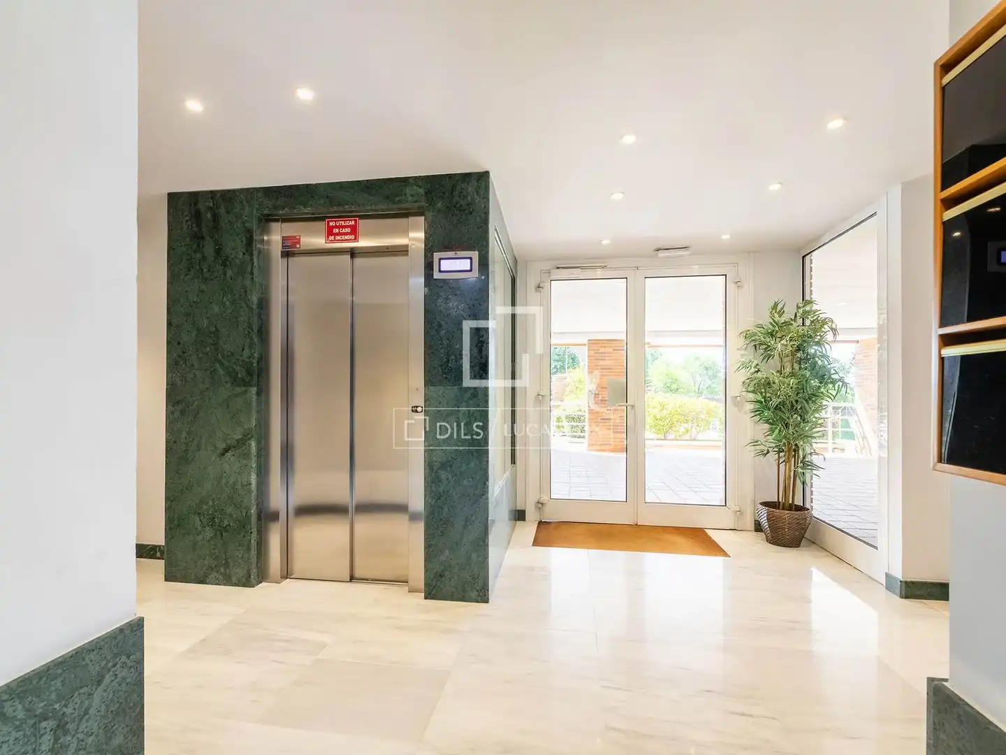 Flat for sale in Majadahonda  with Air Conditioner, Terrace and Swimming Pool