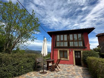 Exterior view of House or chalet for sale in Villaviciosa  with Heating, Private garden and Storage room