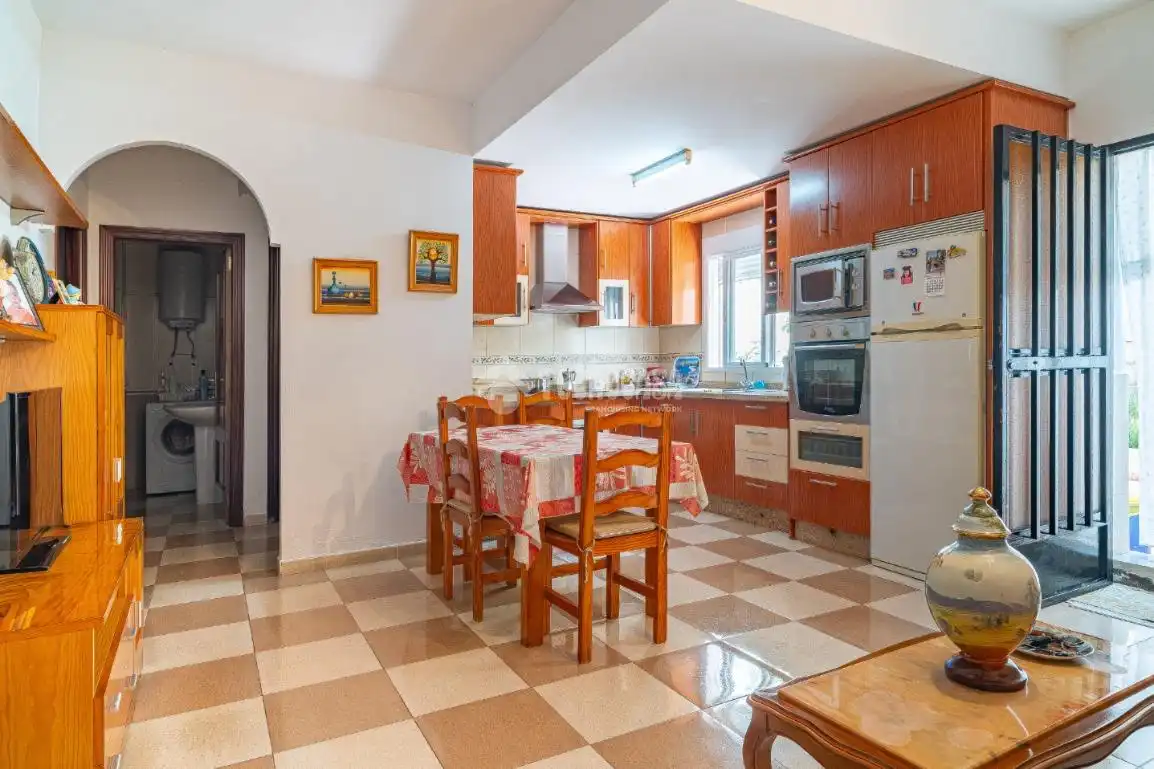 Casa pareada en venta en Vélez de Benaudalla