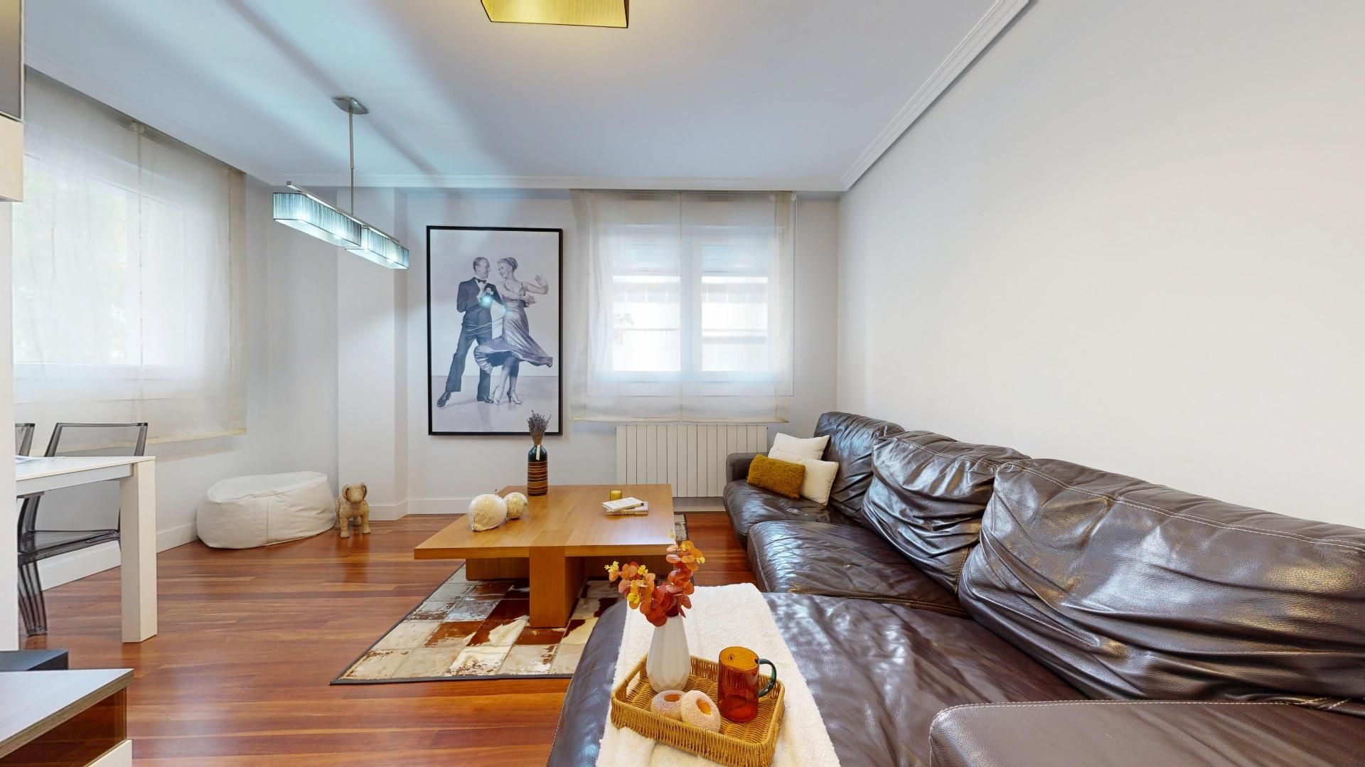 Living room of Flat for sale in Bilbao   with Heating and Storage room