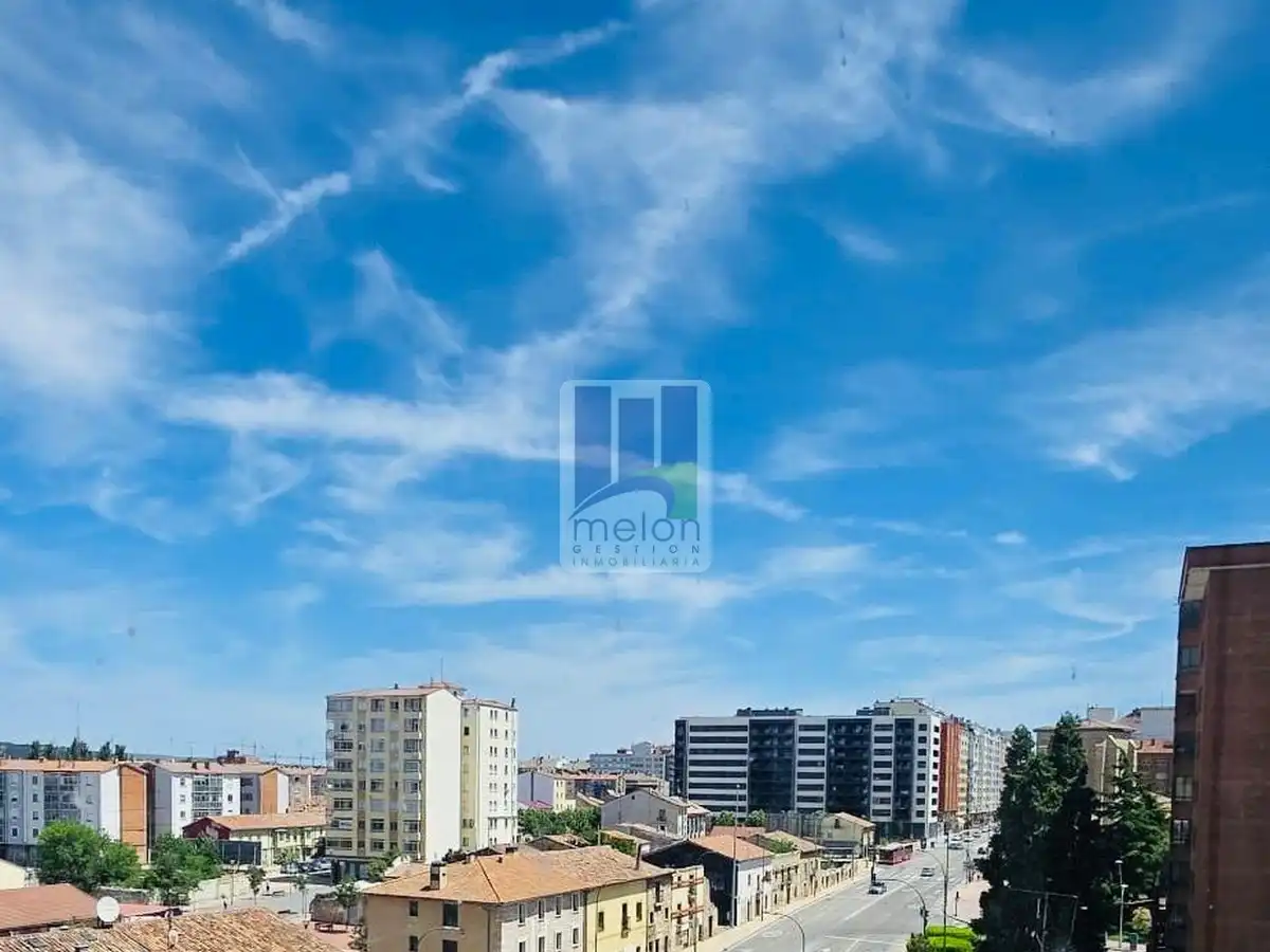 Vista exterior de Piso en venta en Burgos