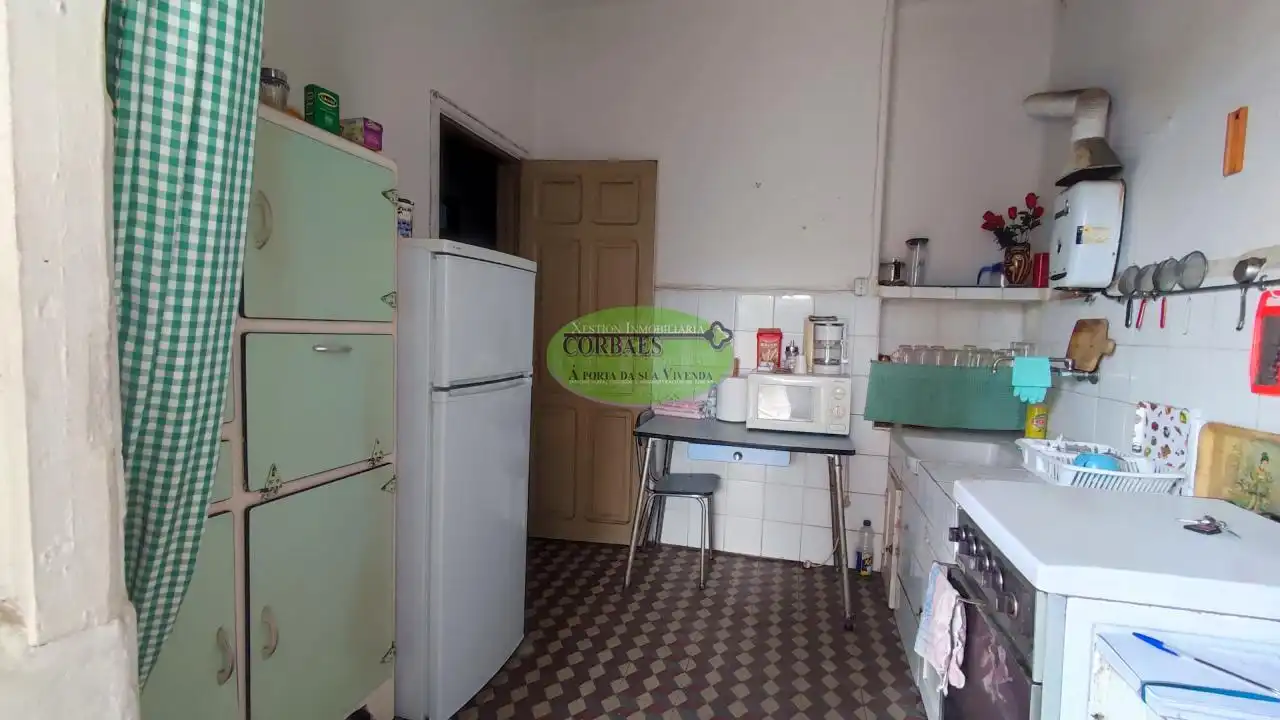 Cocina de Edificio en venta en Ourense Capital 