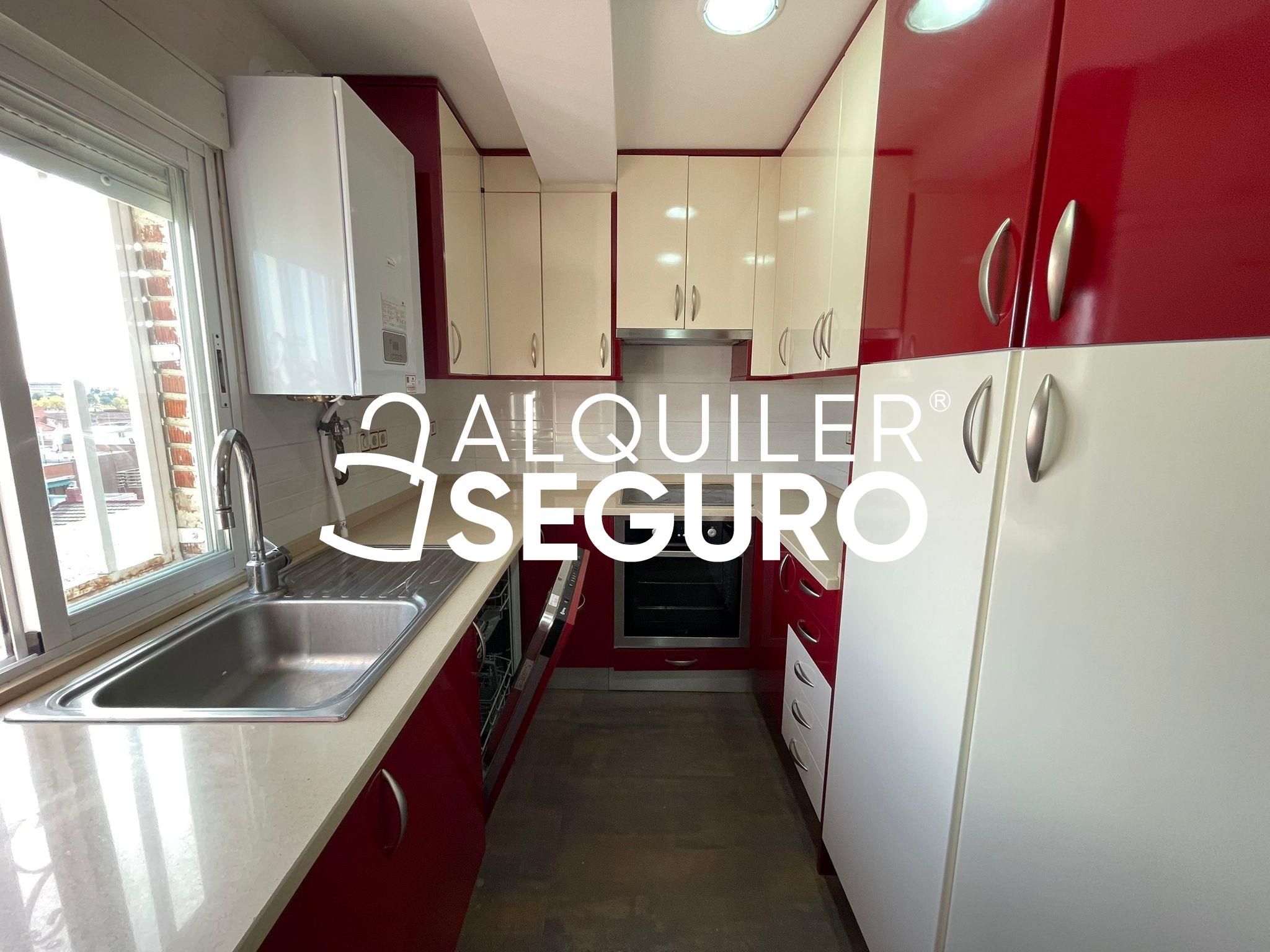 Cuina de Pis de lloguer en  Madrid Capital amb Aire condicionat i Calefacció