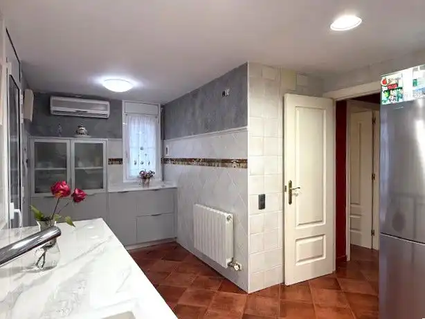 Cocina de Casa o chalet en venta en Sant Boi de Llobregat con Aire acondicionado, Calefacción y Jardín privado