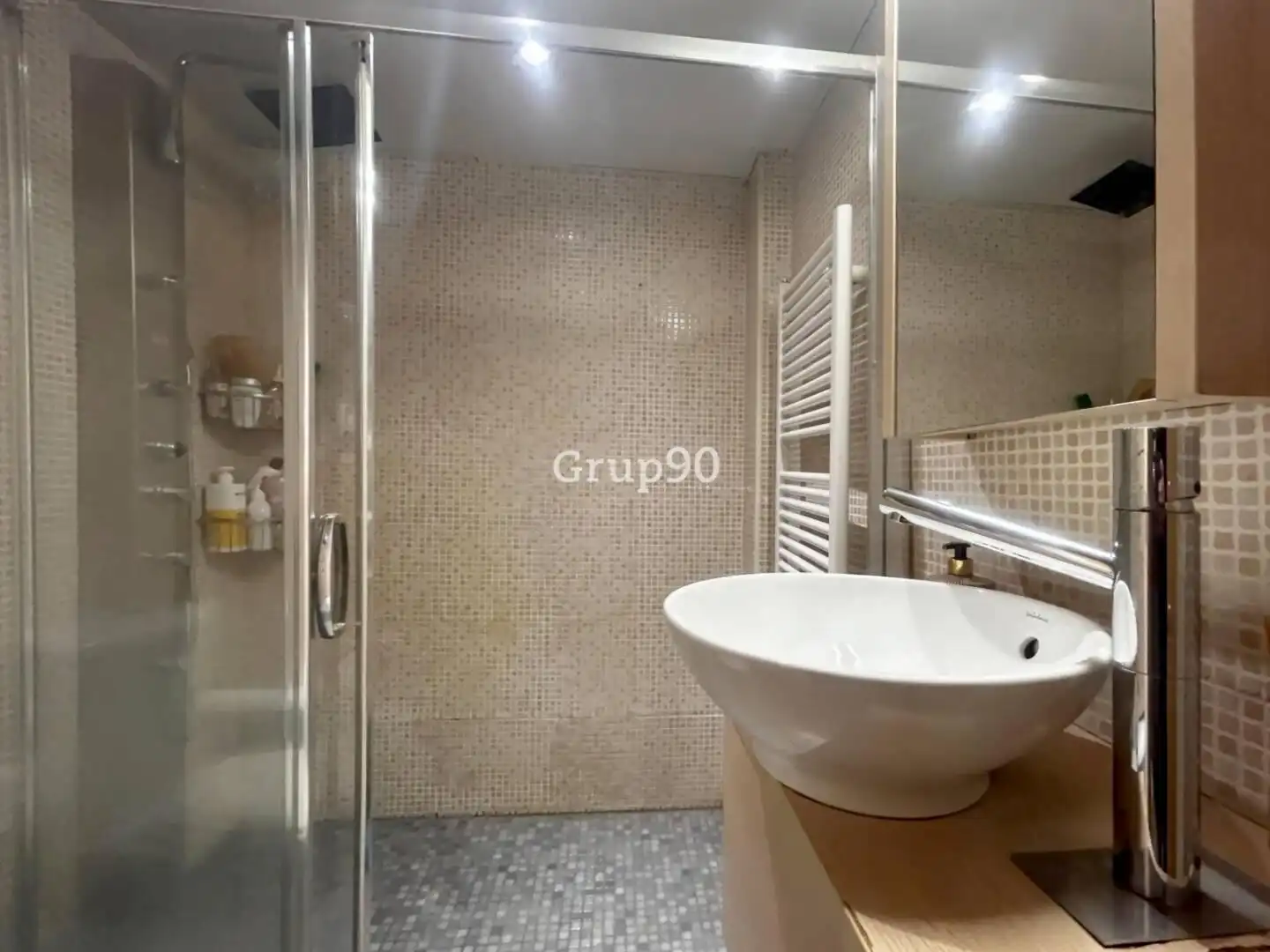 Bathroom of Flat for sale in Albatàrrec  with Air Conditioner, Heating and Parquet flooring