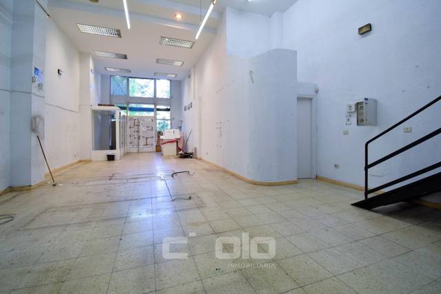 Local comercial en Alquiler en Recatelo - O Carme