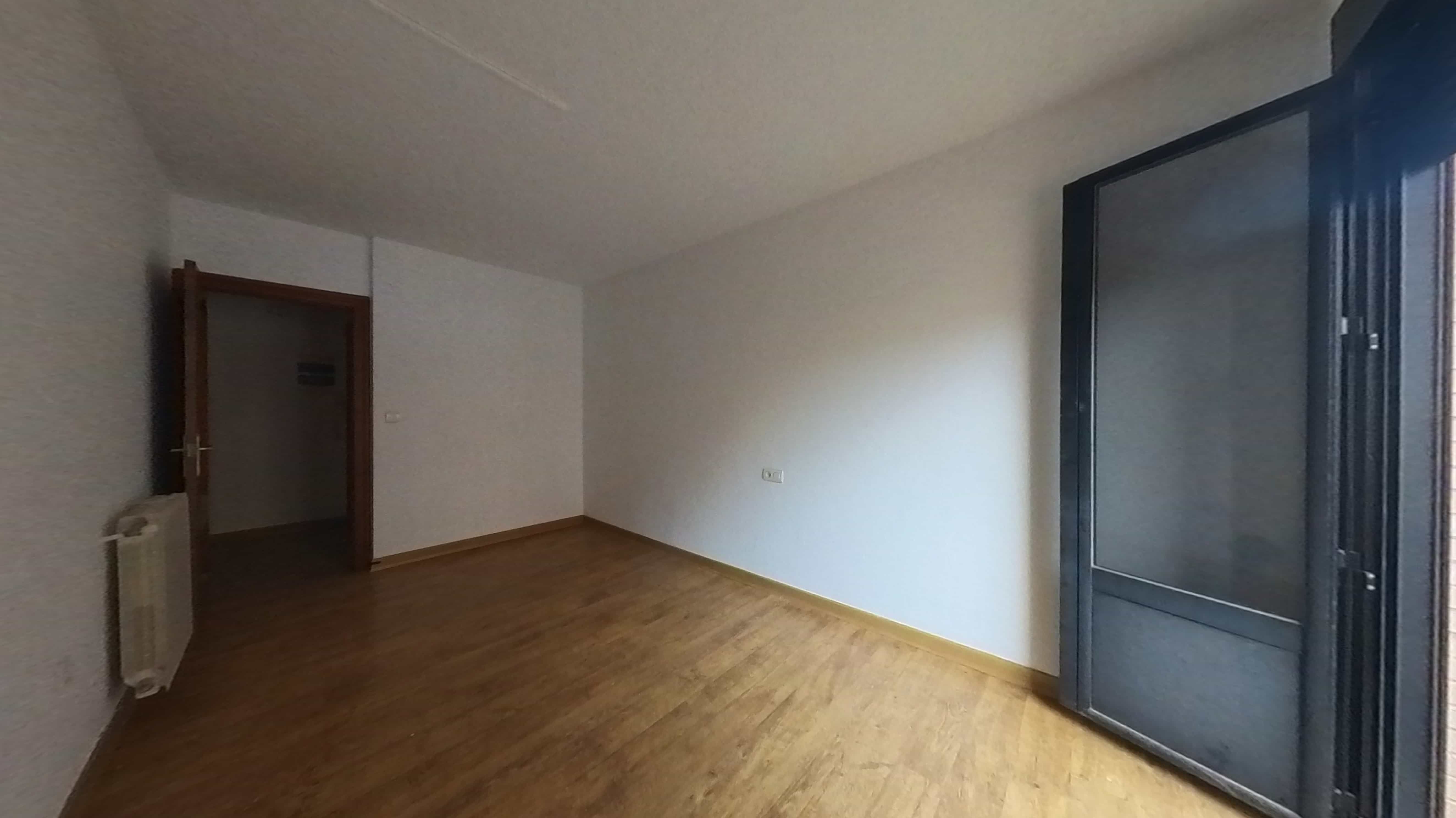 Piso en venta en Yecla con Balcón