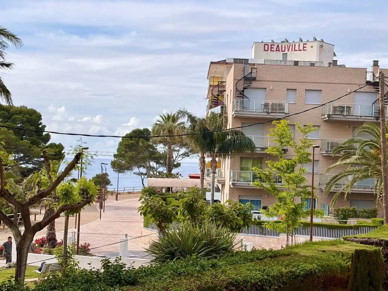 Außenansicht von Wohnungen zum Verkauf in Mont-roig del Camp mit Terrasse und Möbliert