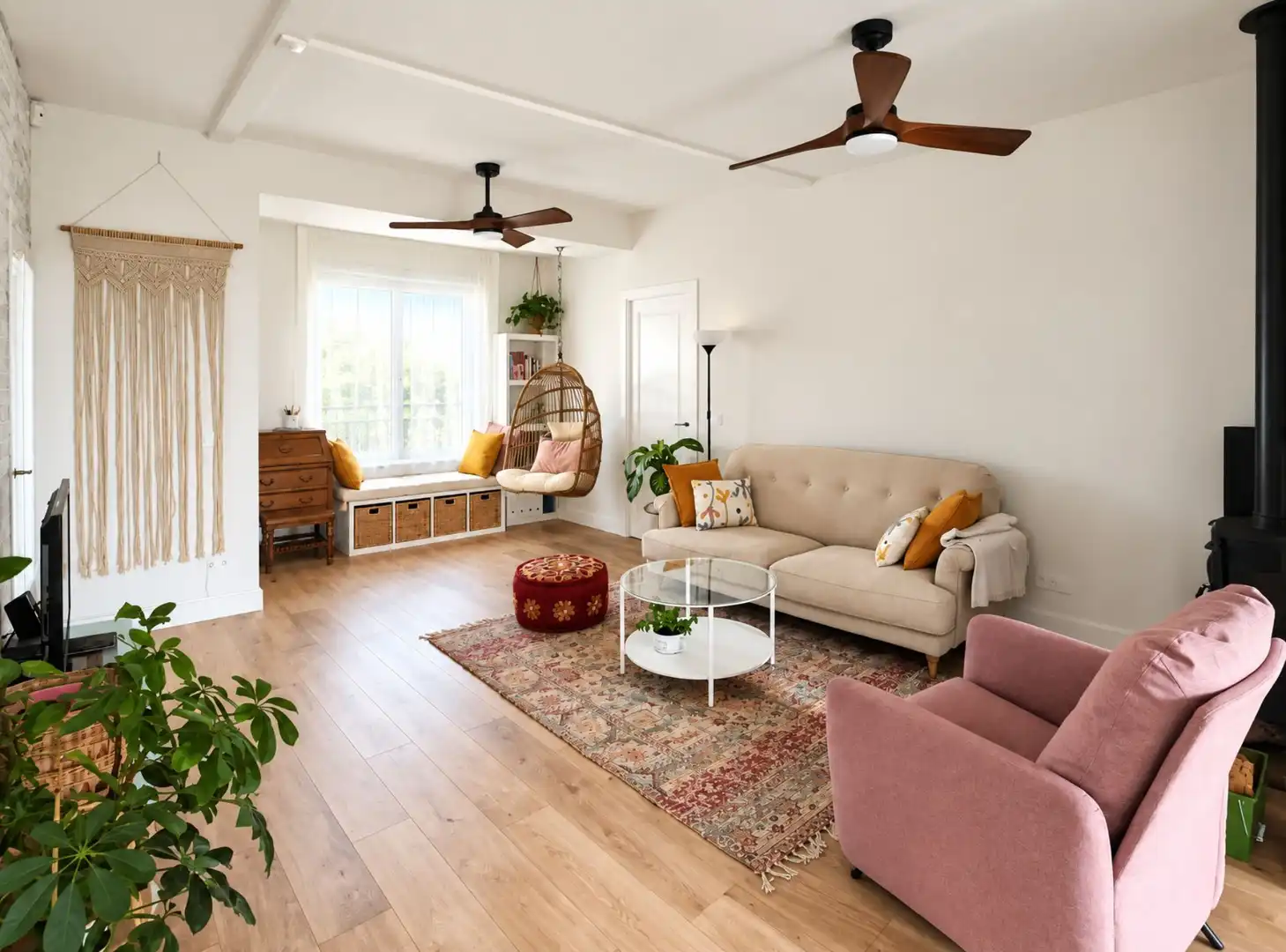 Sala d'estar de Casa adosada en venda en Villanueva de la Vera, Cáceres