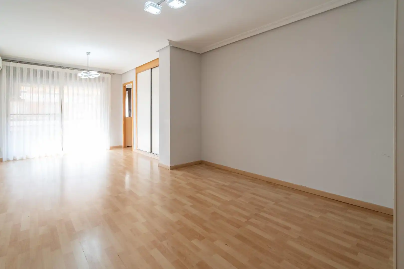 Flat for rent in Plaza Xúquer
