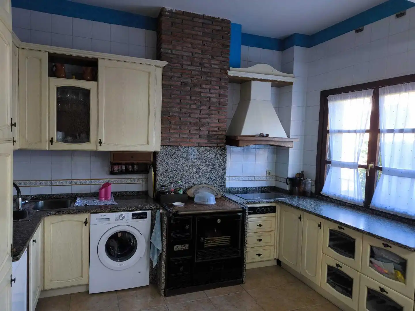 Cuina de Casa o xalet en venda en Castro-Urdiales