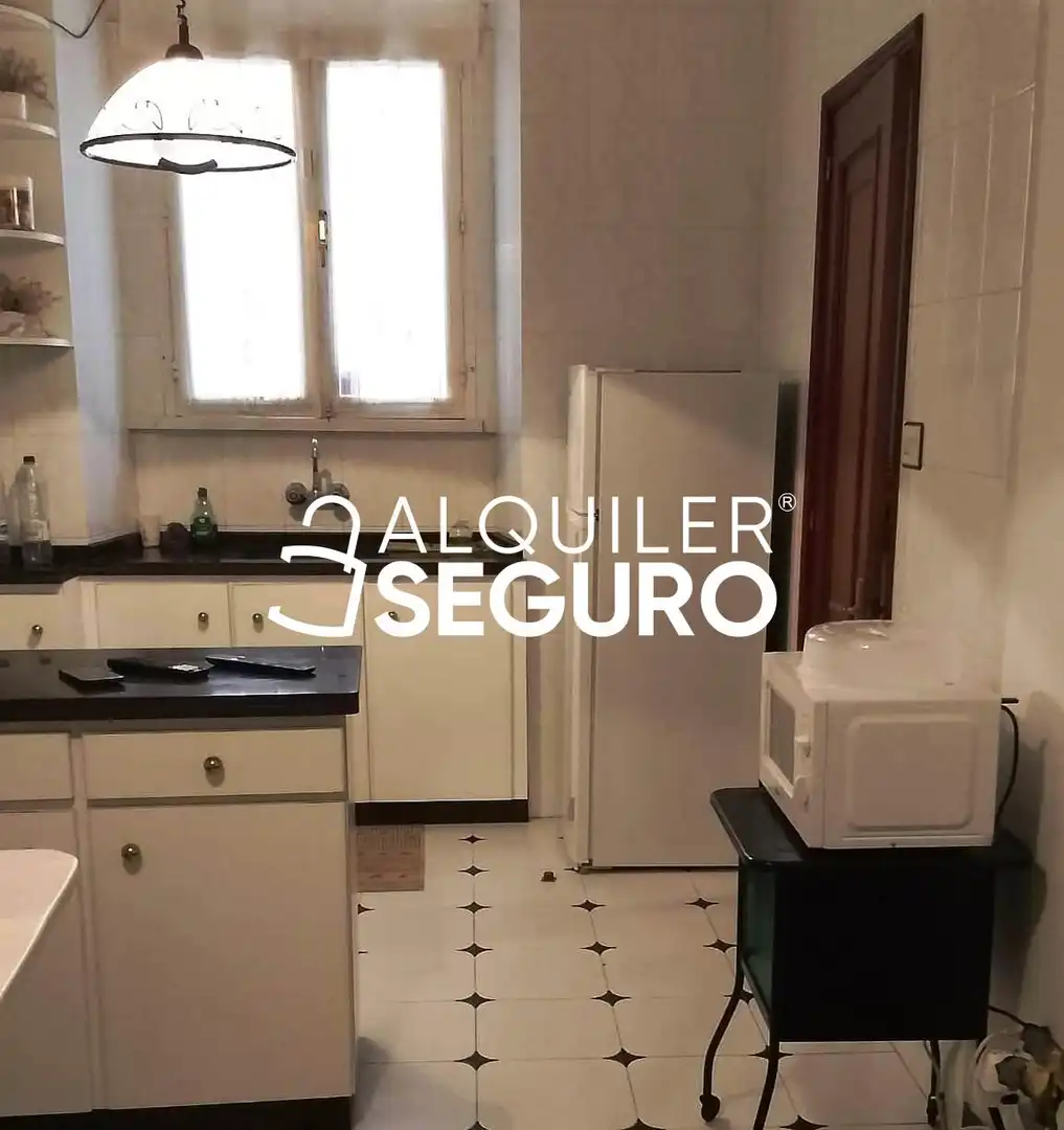 Cuina de Casa o xalet de lloguer en Cariño amb Moblat