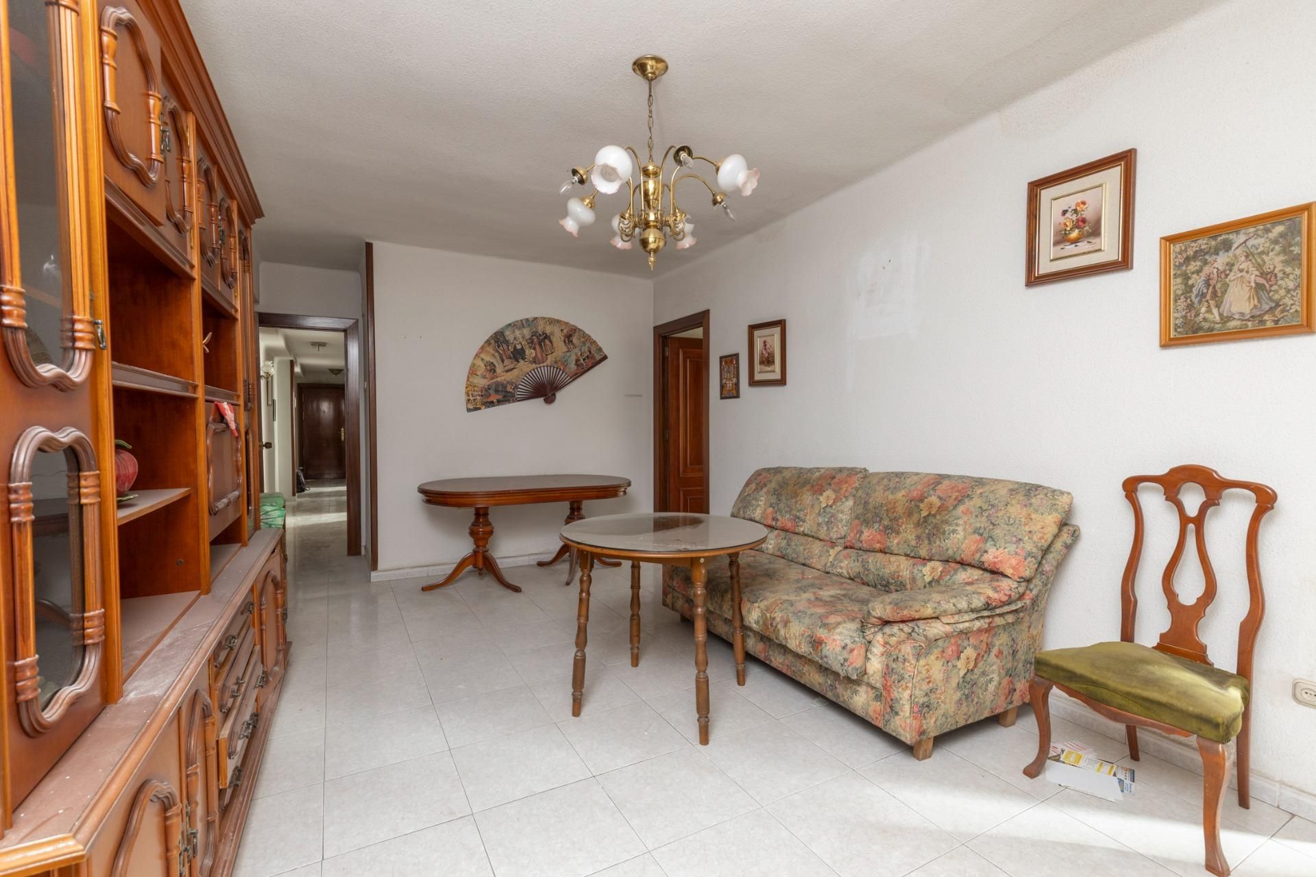 Living room of Flat for sale in  Granada Capital