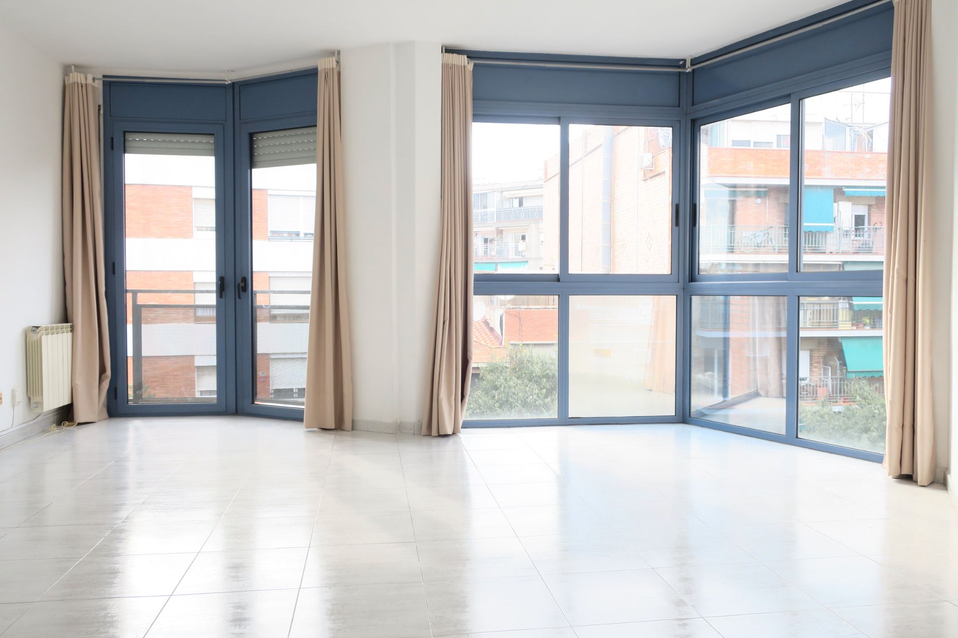Bedroom of Flat to rent in Santa Coloma de Gramenet  with Heating
