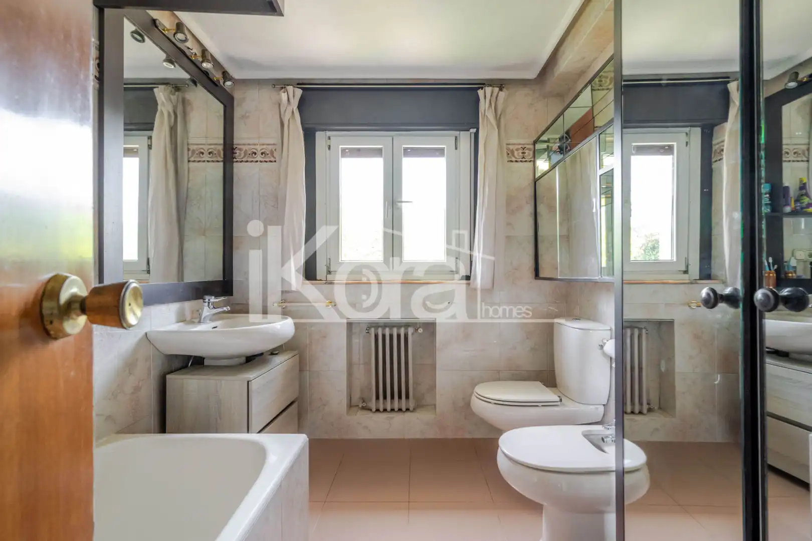 Baño de Casa o chalet en venta en Usurbil con Jardín privado, Parquet y Terraza