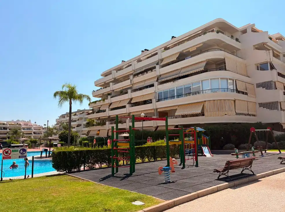 Exterior view of Flat for sale in Marbella  with Air Conditioner, Heating and Terrace