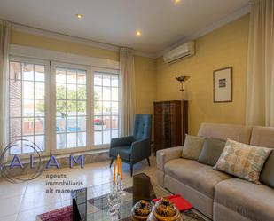 Sala d'estar de Casa adosada en venda en Pineda de Mar amb Aire condicionat, Calefacció i Jardí privat