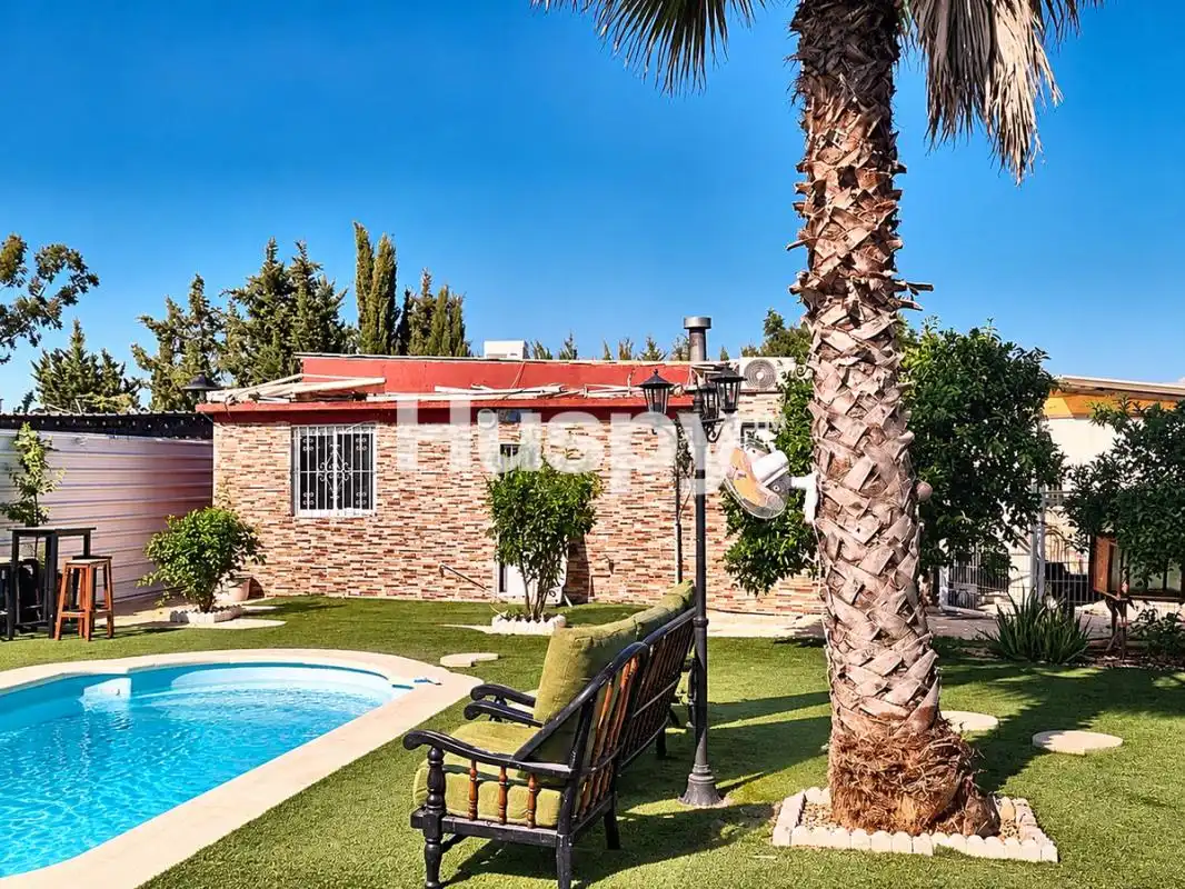 Vista exterior de Casa o chalet en venta en La Hacienda - Nueva Andalucía