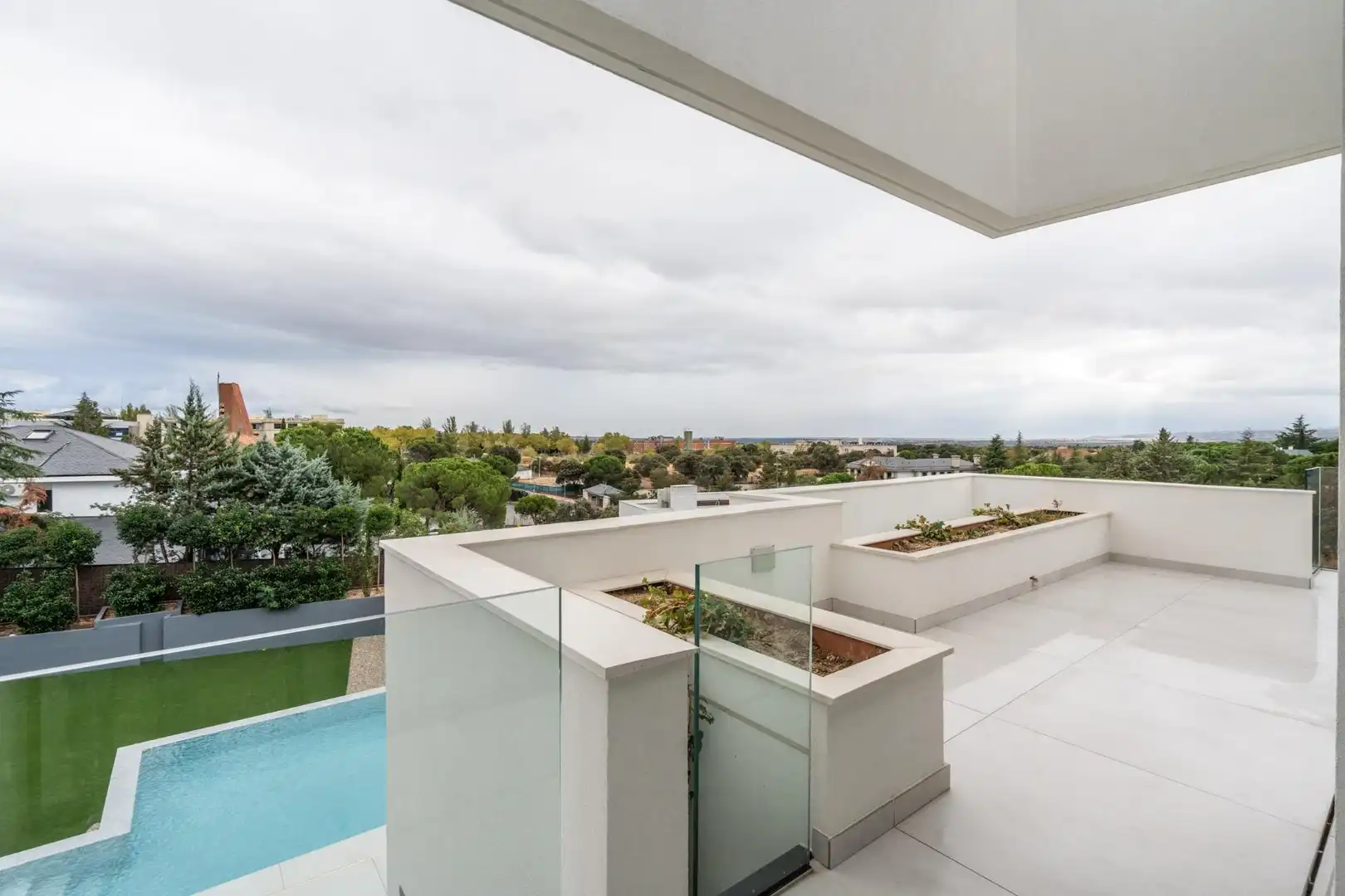 Terrassa de Casa o xalet en venda en Las Rozas de Madrid amb Calefacció, Jardí privat i Terrassa