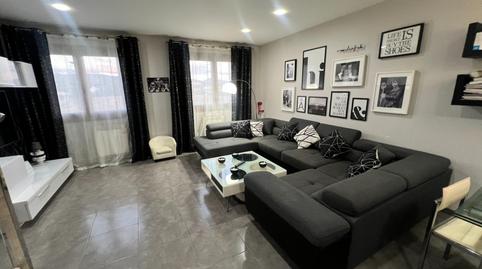 Foto 2 de Casa adosada en venta en Avenida Alcora, 341, Estación - Universidad, Castellón