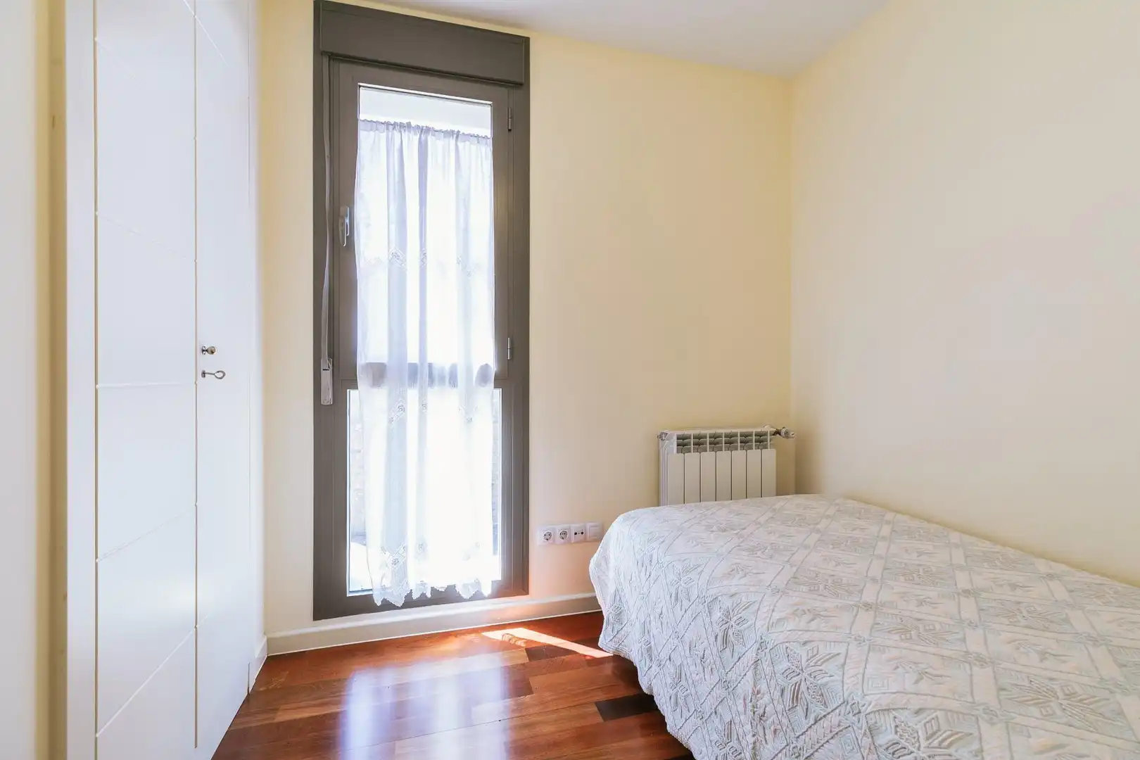 Habitación de Piso en venta en Sabiñánigo con Calefacción, Jardín privado y Terraza