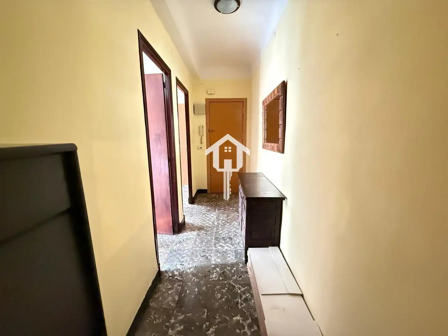 Apartamento en venta en Calle MAESTRO ALONSO, Altozano - Conde Lumiares