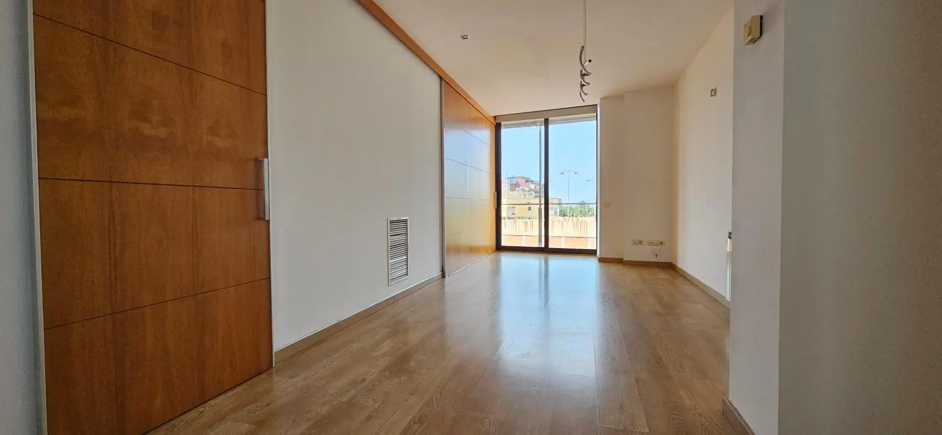 Sala d'estar de Pis en venda en Barcelona amb Aire condicionat, Calefacció i Parquet