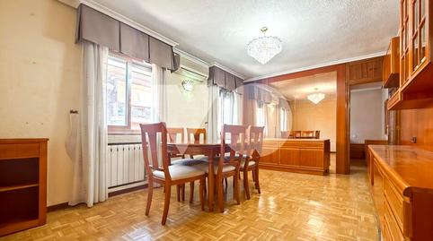 Foto 2 de Pis en venda a De Francisco Huesca, Ventas, Madrid