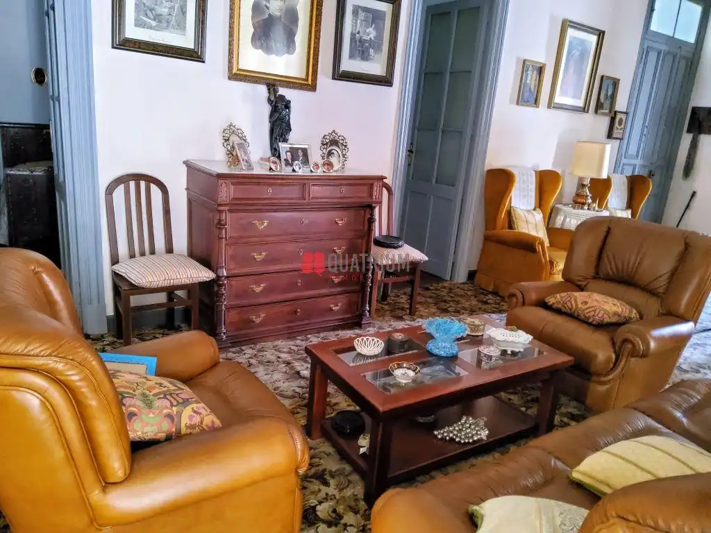 Sala d'estar de Casa o xalet en venda en Negreira amb Calefacció, Terrassa i Traster