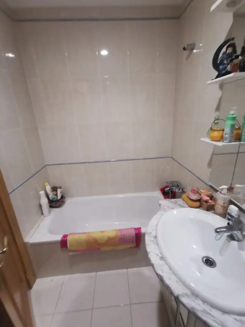 Baño de Piso en venta en Ourense Capital  con Calefacción, Parquet y Amueblado