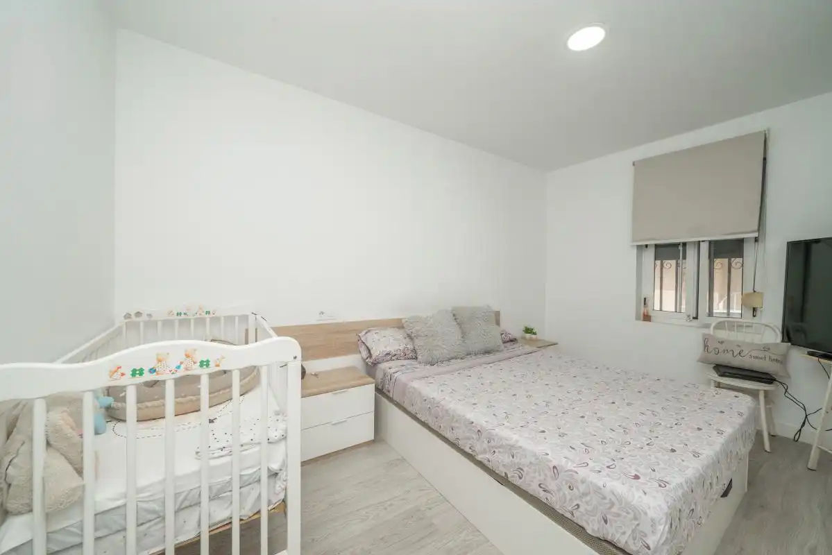 Schlafzimmer von Erdgeschoss zum Verkauf in Elda mit Heizung, Terrasse und Möbliert