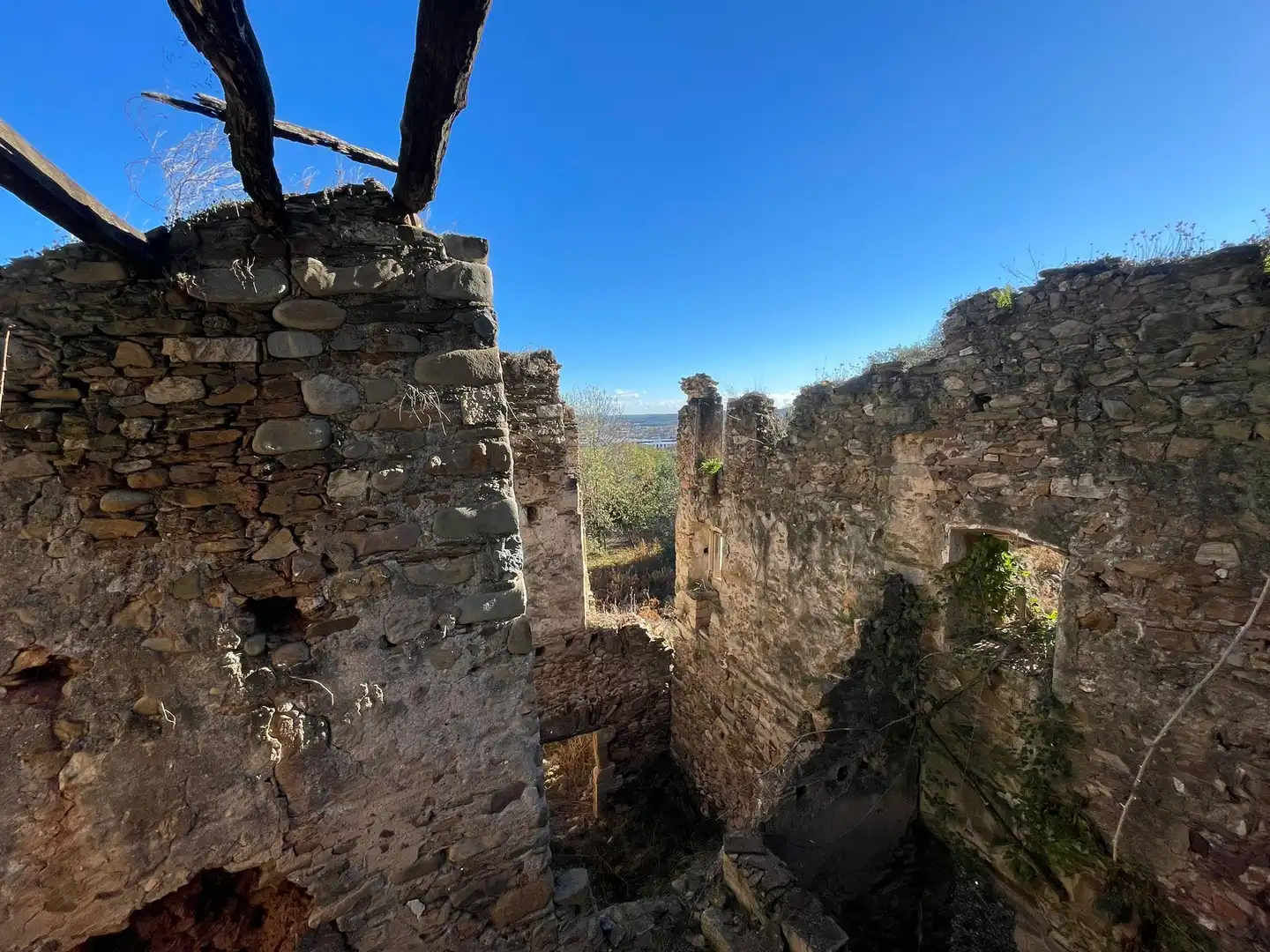 Außenansicht von Country house zum Verkauf in Sant Julià de Ramis mit Privatgarten