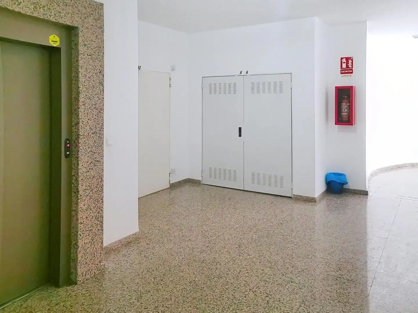 Piso de alquiler en Churriana de la Vega con Calefacción y Balcón