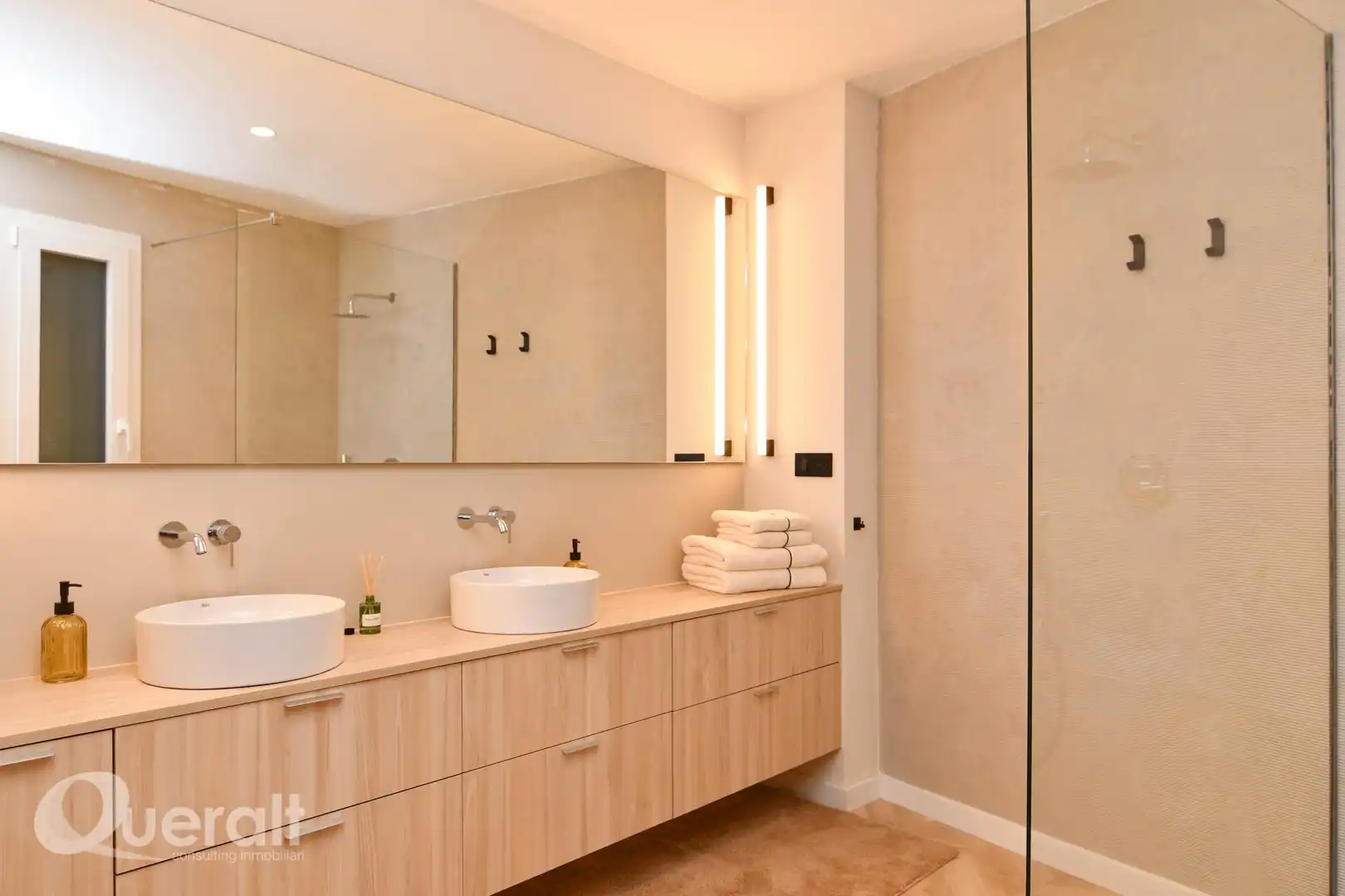 Baño de Piso de alquiler en Lleida con Calefacción, Amueblado y Horno