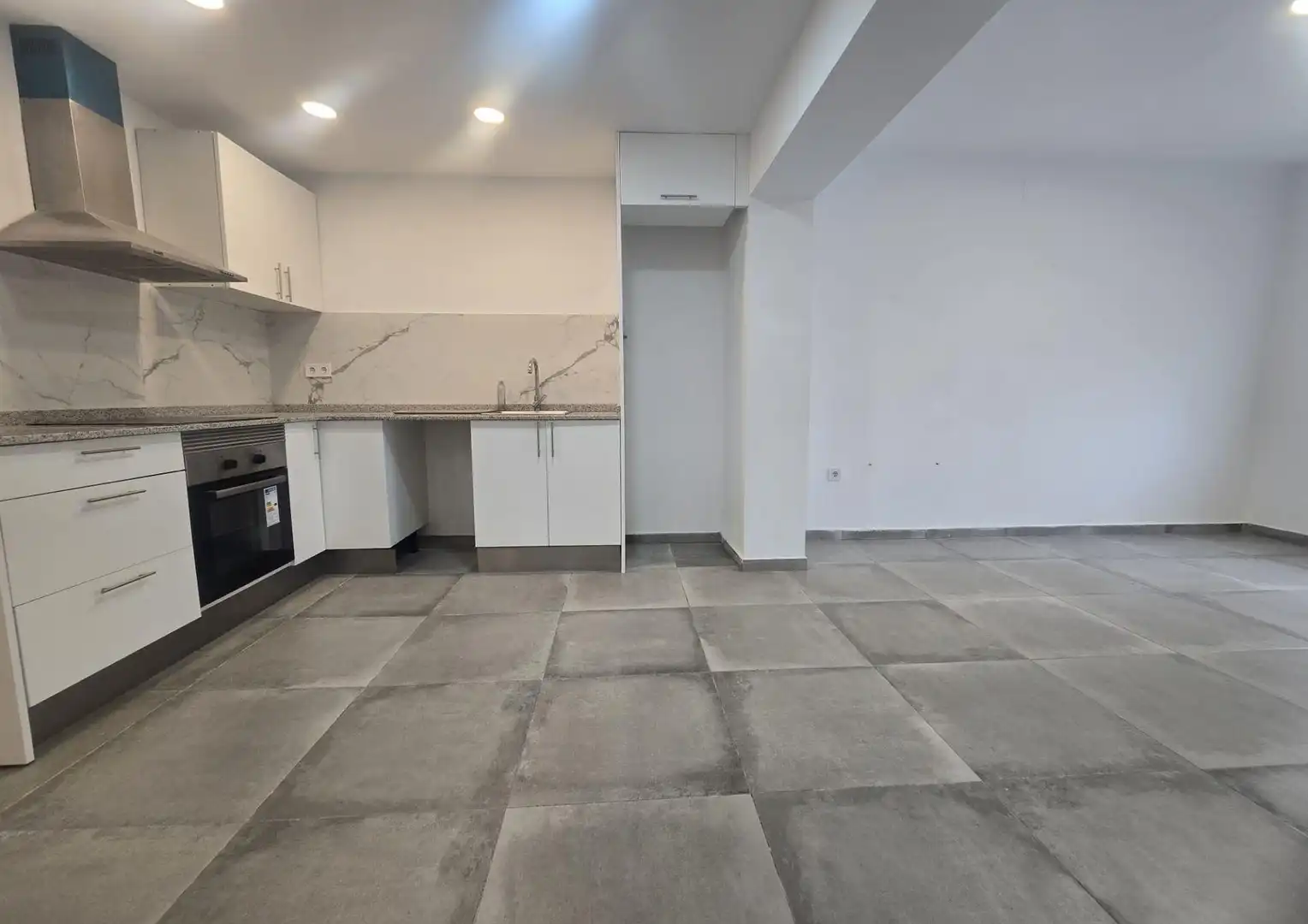 Planta baixa en venda a Carrer SARDA DE, Eixample
