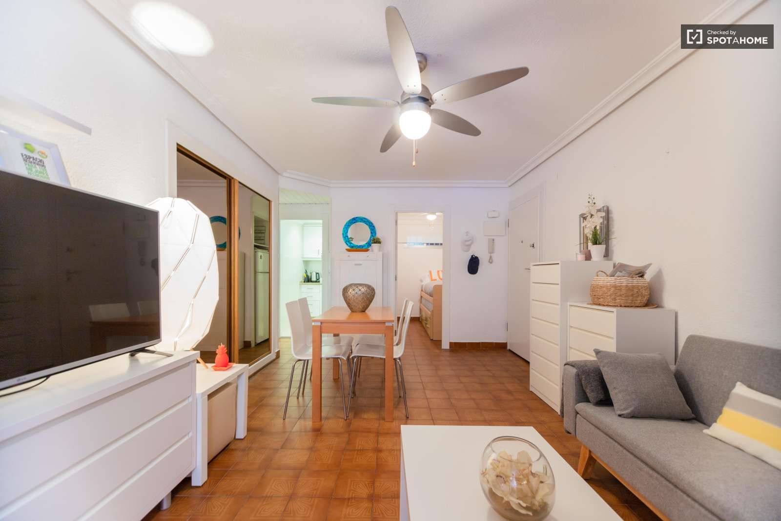 Apartment to share in El Faro