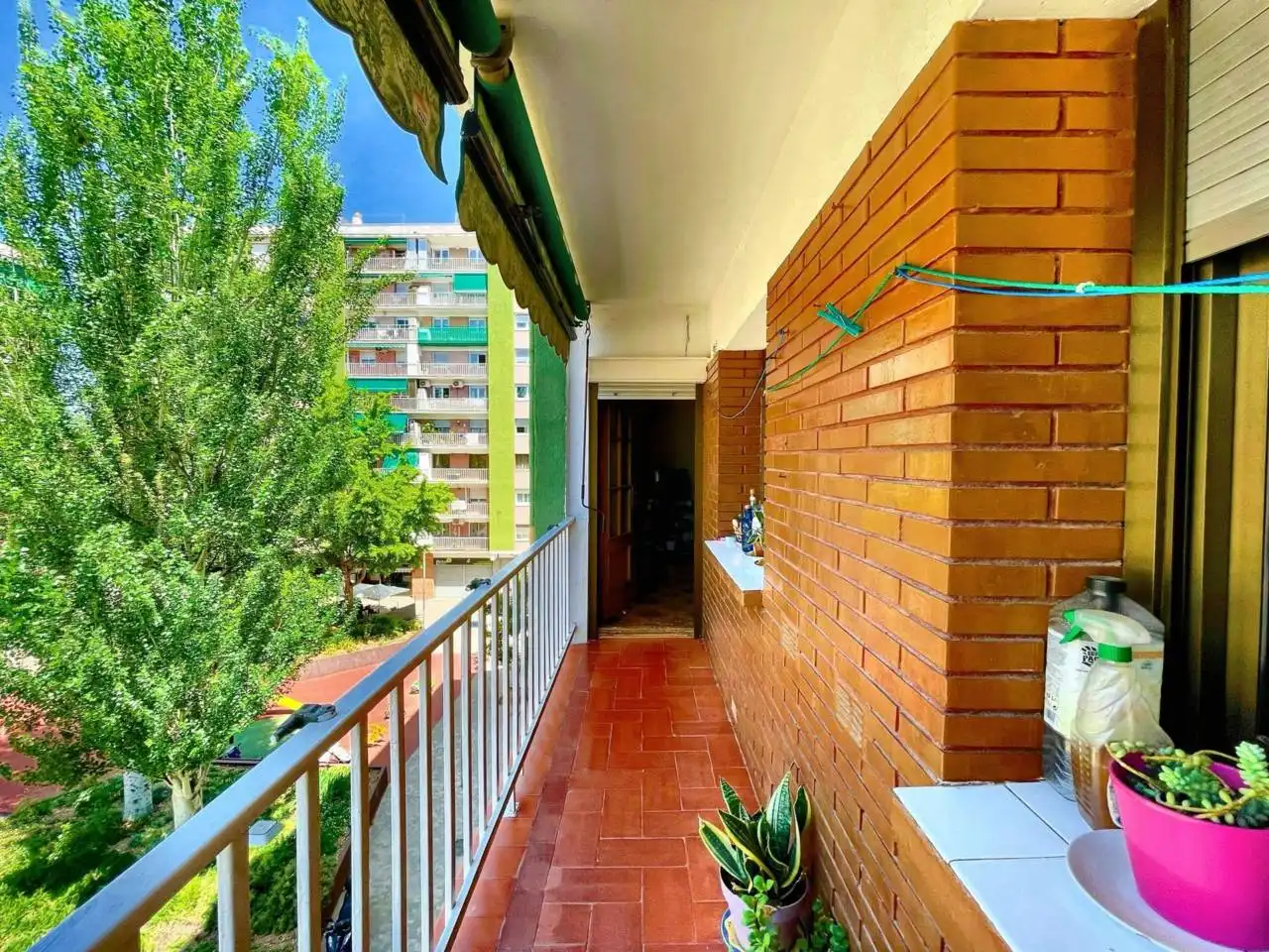 PISO EXTERIOR DE 3 HAB, BALCÓN Y ASCENSOR, imatge 2