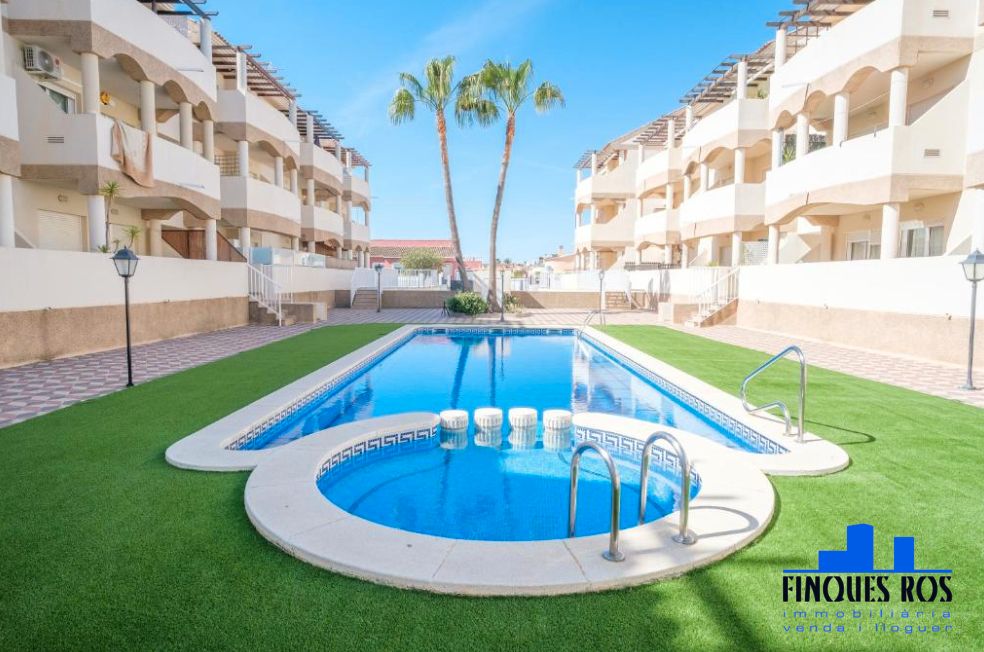 Piscina de Apartamento en venta en Vinaròs con Aire acondicionado, Terraza y Amueblado